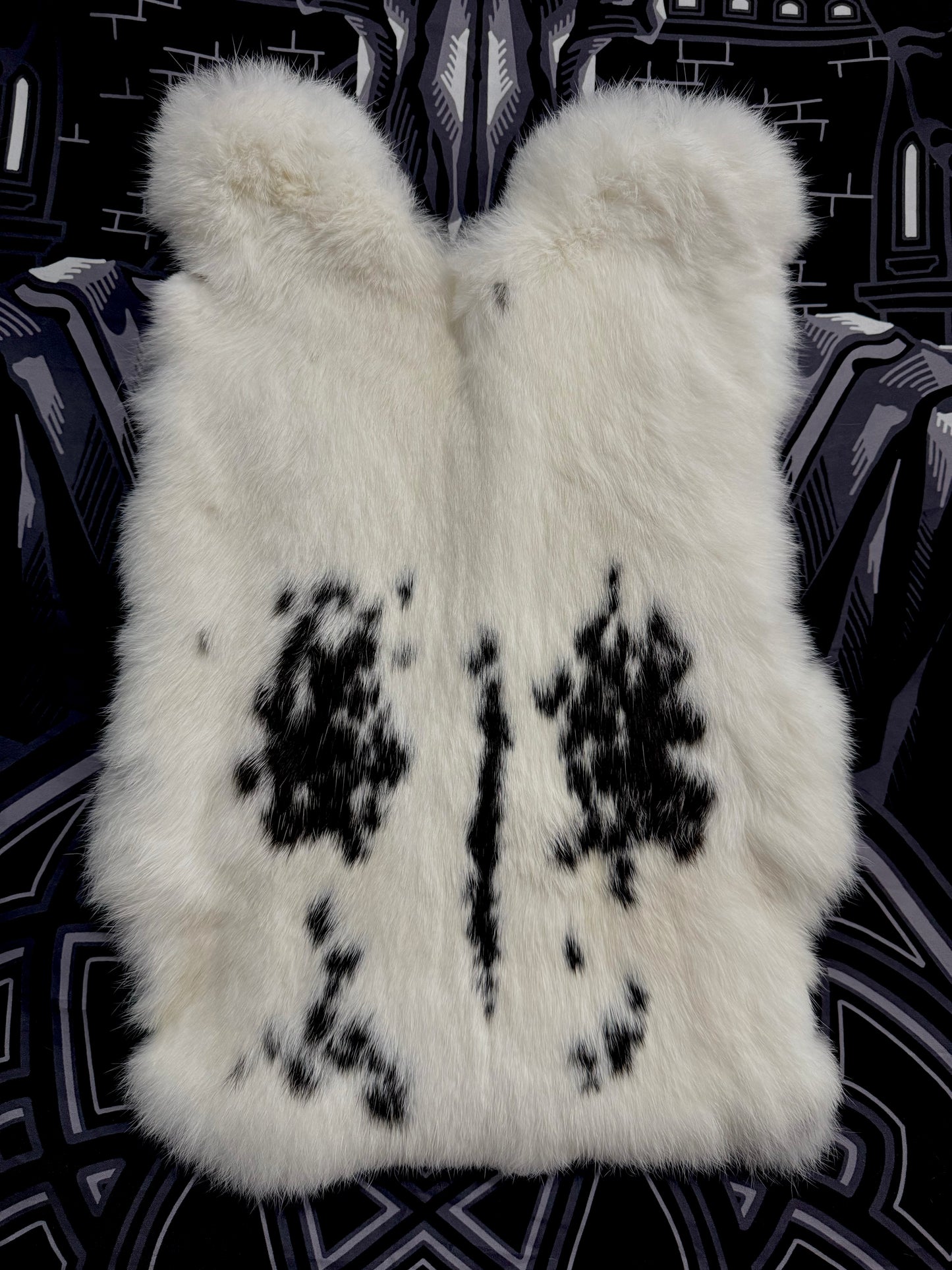 Rabbit Pelt - White & Black Spots