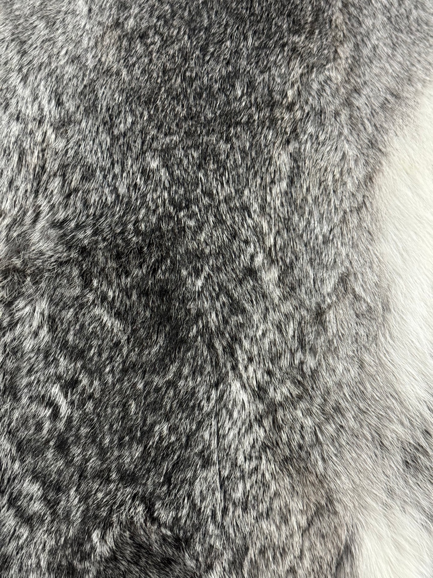 Rabbit Pelt - Grey/Silver